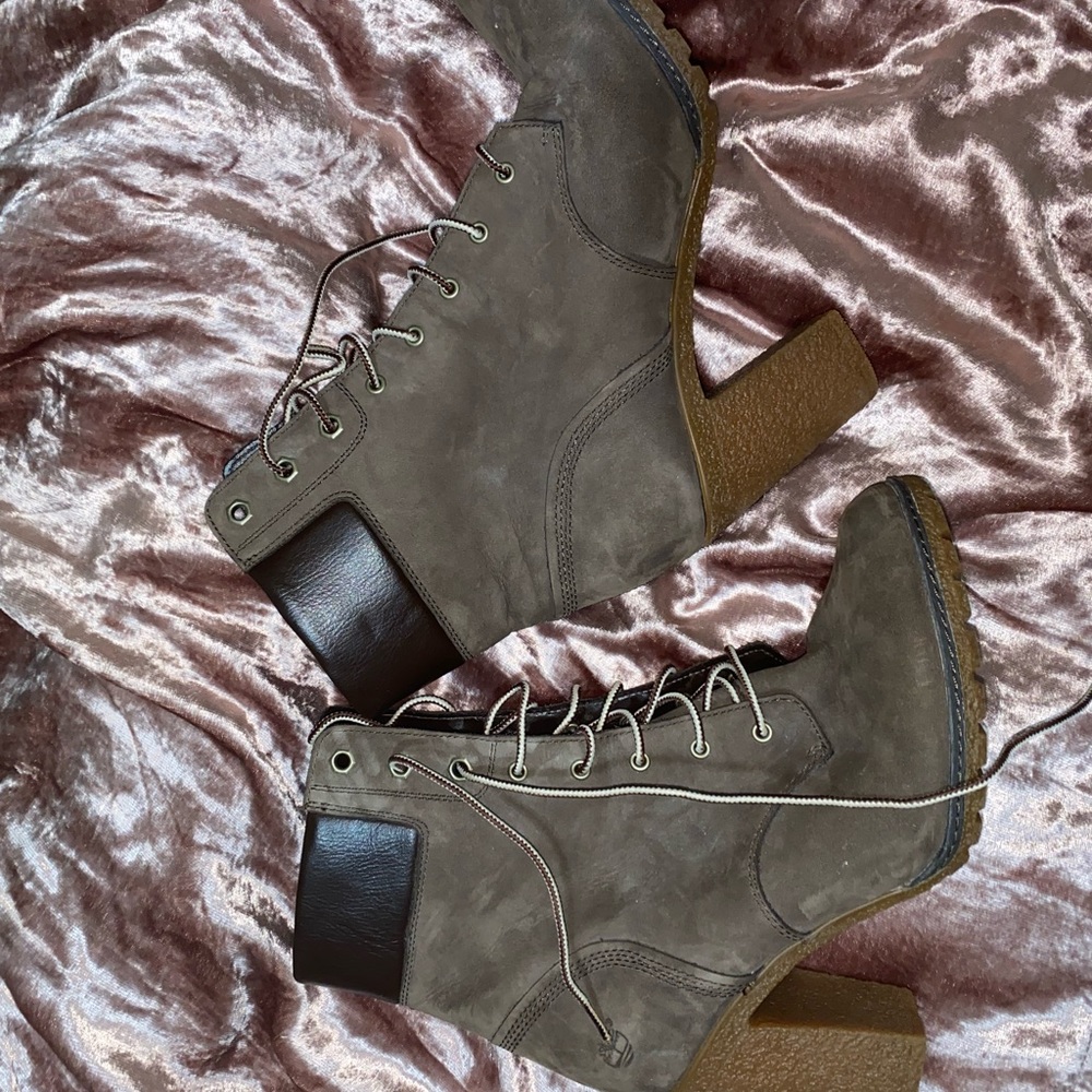 Timberland’s Brown Womens lace up ankle boots - worn twice